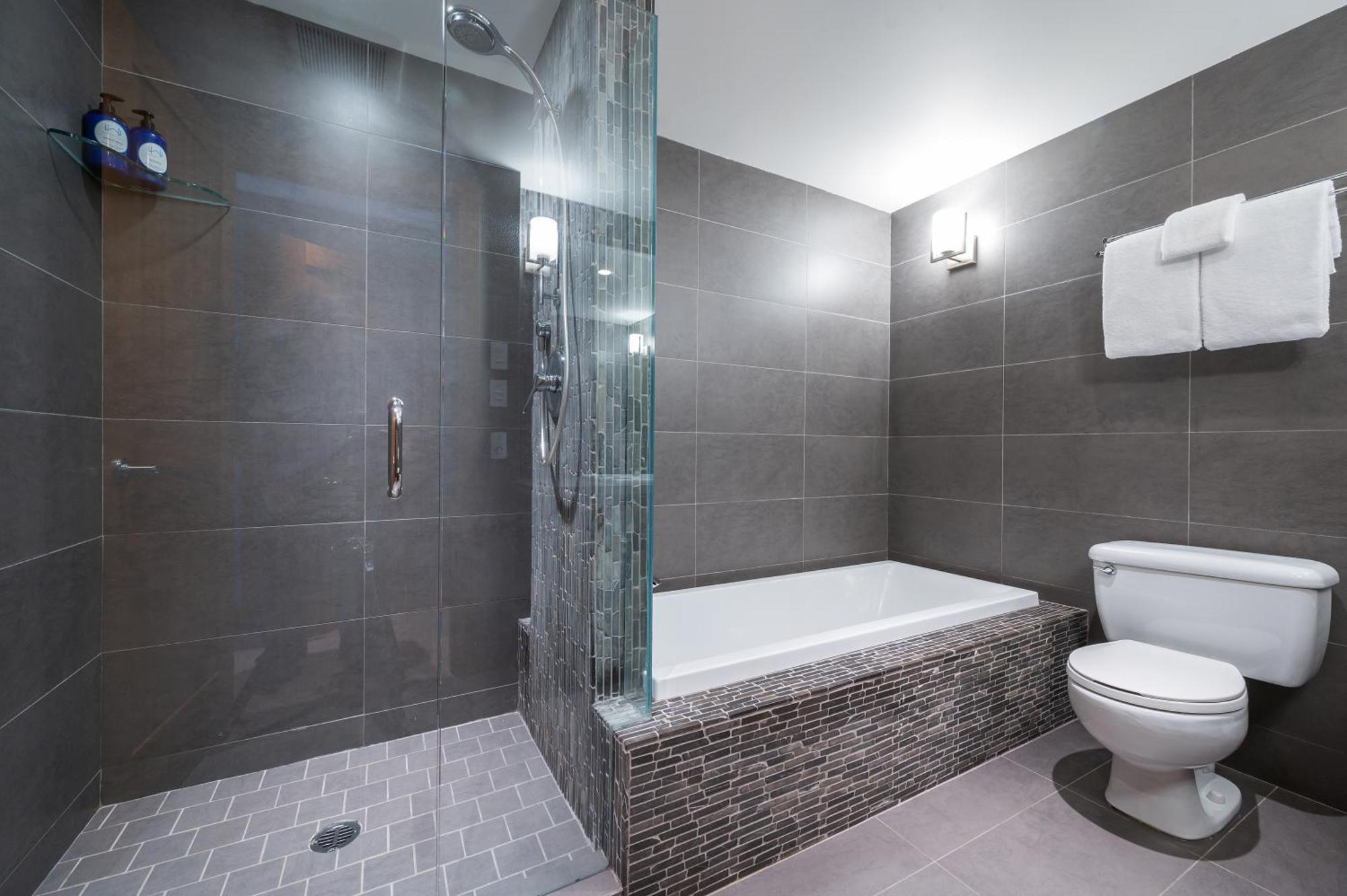 Beautiful And Spacious 2br By Harmony * Whistler